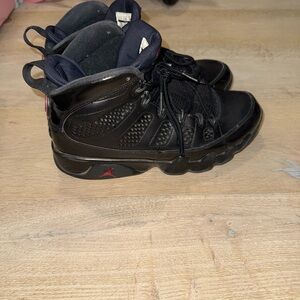 Men’s Size 8.5 - Air Jordan 9 Retro Bred